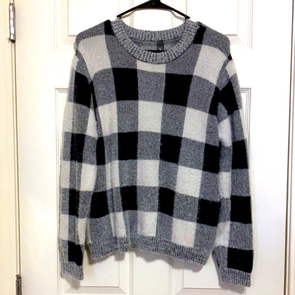Francesca’s Alya Buffalo Plaid Sweater